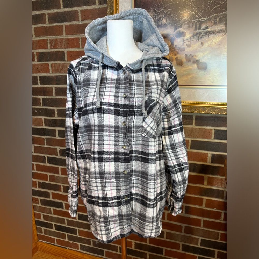 Time and Tru flannel hoodie great on cool evenings. Size XL 23 1/2” pit to pit